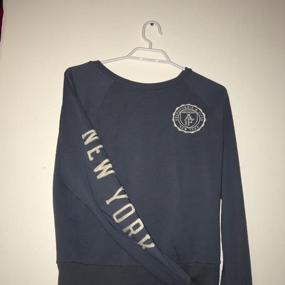 Abercrombie & Fitch sweater - Picture 2 of 4